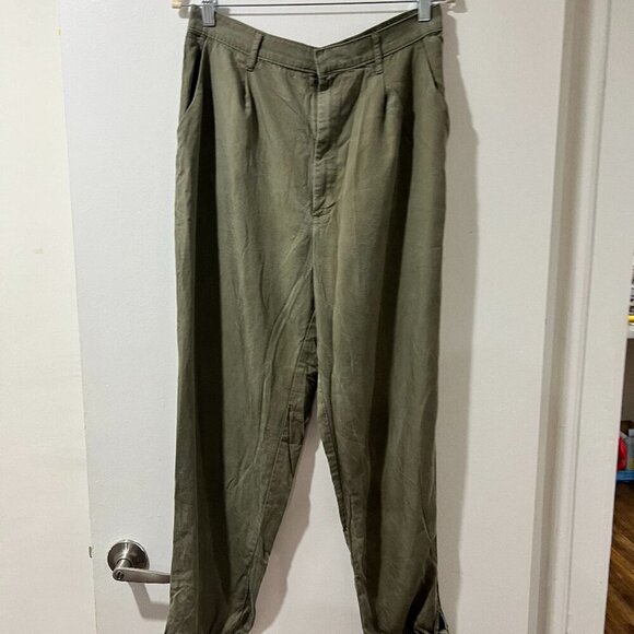 Abercrombie & Fitch Pants - Abercrombie & Fitch Olive Green Tie-Hem Pants - Size L
